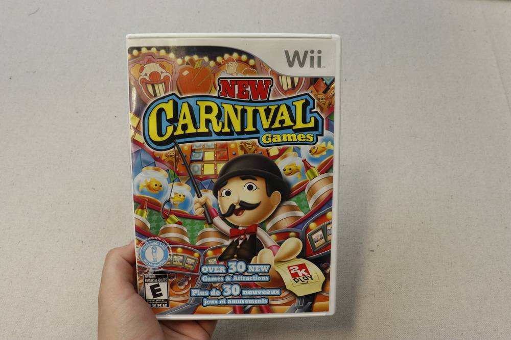 Vintage New Carnival Games colorful graphic game case Size One Size